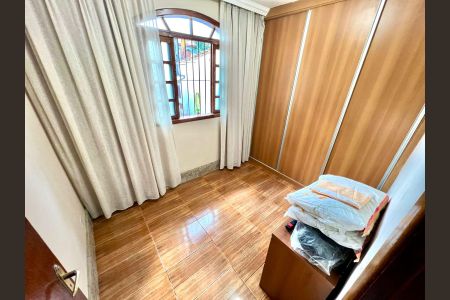 Casa à venda com 74m², 2 quartos e 2 vagas Casa à venda com 74m², 2 quartos e 2 vagasQuarto 2