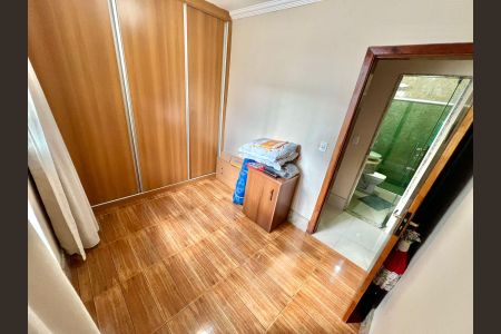 Casa à venda com 74m², 2 quartos e 2 vagas Casa à venda com 74m², 2 quartos e 2 vagasQuarto 2