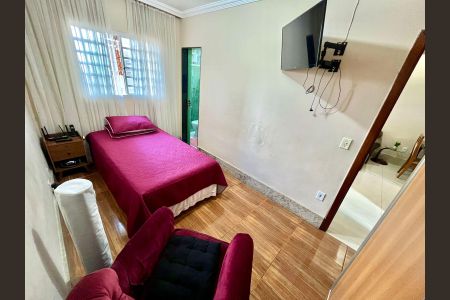 Casa à venda com 74m², 2 quartos e 2 vagas Casa à venda com 74m², 2 quartos e 2 vagasQuarto 1 - Suíte