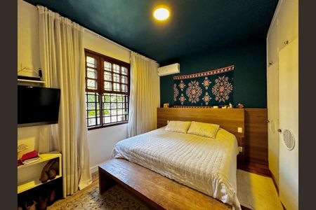 Casa à venda com 209m², 3 quartos e 2 vagas Casa à venda com 209m², 3 quartos e 2 vagasSuíte
