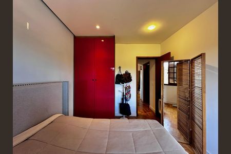 Casa à venda com 209m², 3 quartos e 2 vagas Casa à venda com 209m², 3 quartos e 2 vagasQuarto 1