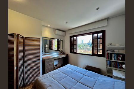 Casa à venda com 209m², 3 quartos e 2 vagas Casa à venda com 209m², 3 quartos e 2 vagasQuarto 1