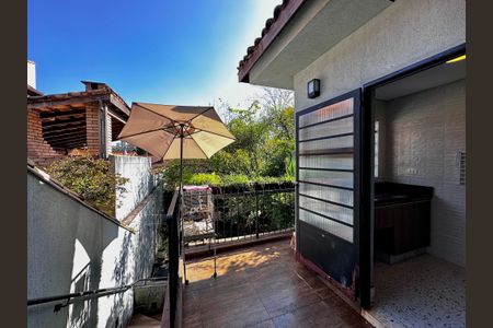 Casa à venda com 209m², 3 quartos e 2 vagas Casa à venda com 209m², 3 quartos e 2 vagasÁrea de Serviço