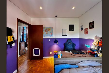 Casa à venda com 209m², 3 quartos e 2 vagas Casa à venda com 209m², 3 quartos e 2 vagasQuarto 2