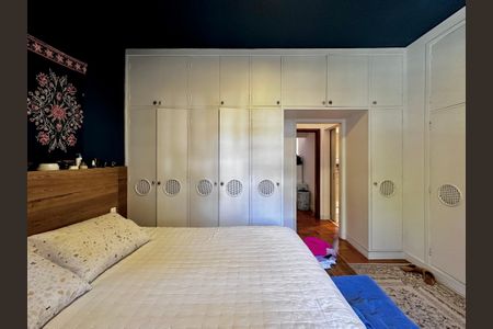 Casa à venda com 209m², 3 quartos e 2 vagas Casa à venda com 209m², 3 quartos e 2 vagasSuíte