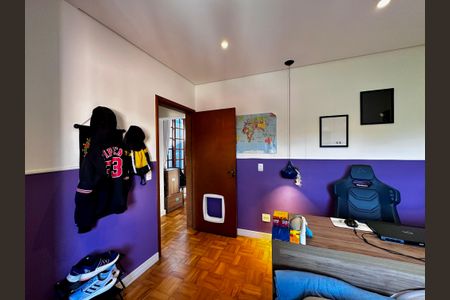 Casa à venda com 209m², 3 quartos e 2 vagas Casa à venda com 209m², 3 quartos e 2 vagasQuarto 2