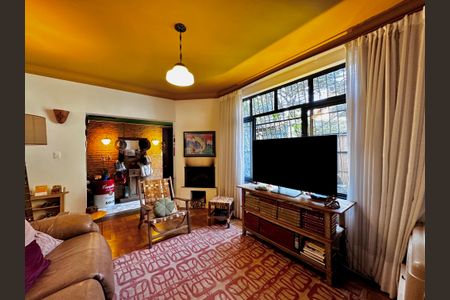 Casa à venda com 209m², 3 quartos e 2 vagas Casa à venda com 209m², 3 quartos e 2 vagasSala