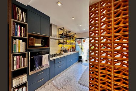 Casa à venda com 209m², 3 quartos e 2 vagas Casa à venda com 209m², 3 quartos e 2 vagasCozinha