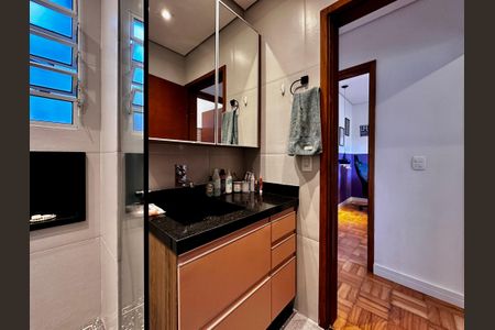 Casa à venda com 209m², 3 quartos e 2 vagas Casa à venda com 209m², 3 quartos e 2 vagasBanheiro Social