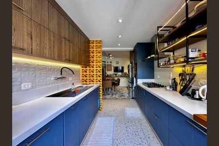 Casa à venda com 209m², 3 quartos e 2 vagas Casa à venda com 209m², 3 quartos e 2 vagasCozinha
