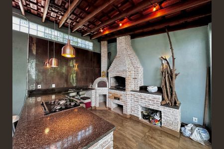 Casa à venda com 209m², 3 quartos e 2 vagas Casa à venda com 209m², 3 quartos e 2 vagasÁrea Gourmet