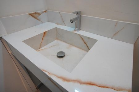 Apartamento à venda com 75m², 2 quartos e 1 vagaBanheiro Social