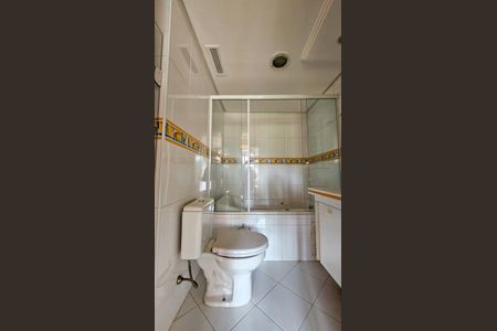 Apartamento à venda com 125m², 4 quartos e 2 vagas Apartamento à venda com 125m², 4 quartos e 2 vagasBanheiro 1