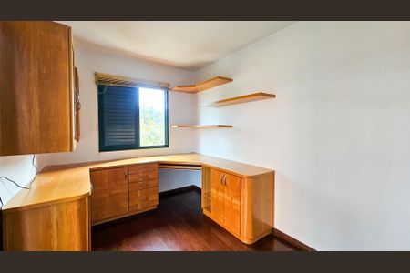 Apartamento à venda com 125m², 4 quartos e 2 vagas Apartamento à venda com 125m², 4 quartos e 2 vagasEscritório