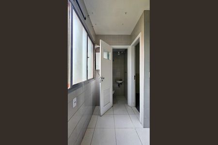 Apartamento à venda com 125m², 4 quartos e 2 vagas Apartamento à venda com 125m², 4 quartos e 2 vagasÁrea de Serviço