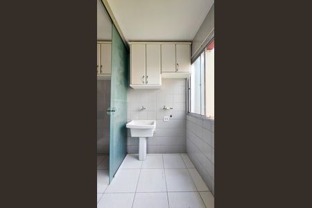 Apartamento à venda com 125m², 4 quartos e 2 vagas Apartamento à venda com 125m², 4 quartos e 2 vagasÁrea de Serviço