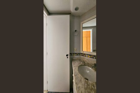 Apartamento à venda com 125m², 4 quartos e 2 vagas Apartamento à venda com 125m², 4 quartos e 2 vagasBanheiro 2