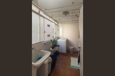 Apartamento à venda com 172m², 3 quartos e 2 vagas Apartamento à venda com 172m², 3 quartos e 2 vagasÁrea de Serviço