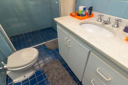 Apartamento à venda com 172m², 3 quartos e 2 vagas Apartamento à venda com 172m², 3 quartos e 2 vagasBanheiro 2