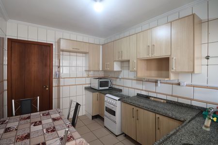 Apartamento à venda com 76m², 2 quartos e 1 vagaCozinha