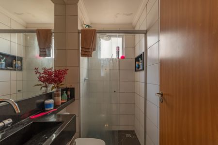 Apartamento à venda com 45m², 2 quartos e 1 vaga Apartamento à venda com 45m², 2 quartos e 1 vagaBanheiro Social