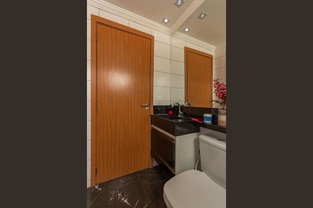 Apartamento à venda com 45m², 2 quartos e 1 vaga Apartamento à venda com 45m², 2 quartos e 1 vagaBanheiro Social