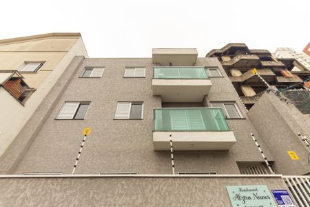 Apartamento à venda com 46m², 1 quarto e sem vaga Apartamento à venda com 46m², 1 quarto e sem vagaFachada