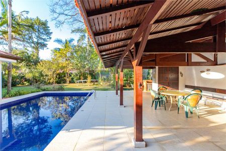 Casa à venda com 371m², 5 quartos e 2 vagas