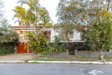 Casa à venda com 371m², 5 quartos e 2 vagas