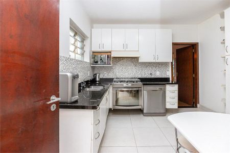 Casa à venda com 371m², 5 quartos e 2 vagas