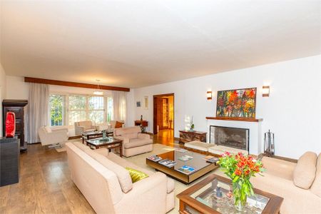 Casa à venda com 371m², 5 quartos e 2 vagas