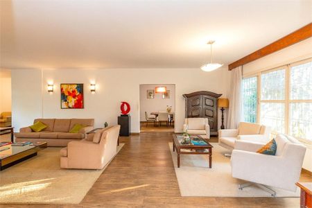 Casa à venda com 371m², 5 quartos e 2 vagas