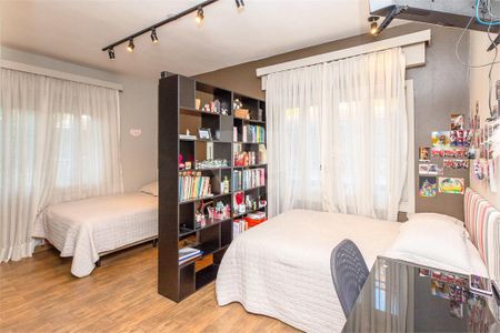 Casa à venda com 371m², 5 quartos e 2 vagas