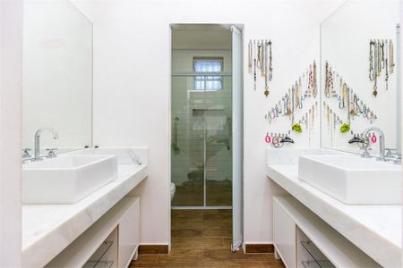Casa à venda com 371m², 5 quartos e 2 vagas