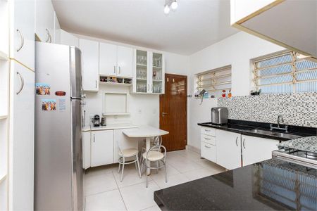 Casa à venda com 371m², 5 quartos e 2 vagas