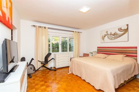 Casa à venda com 371m², 5 quartos e 2 vagas