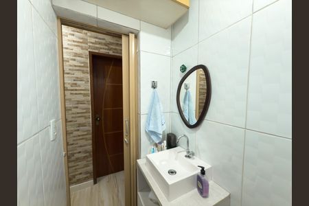 Apartamento à venda com 70m², 3 quartos e 2 vagas Apartamento à venda com 70m², 3 quartos e 2 vagasBanheiro 1