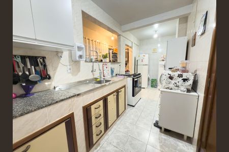 Apartamento à venda com 70m², 3 quartos e 2 vagas Apartamento à venda com 70m², 3 quartos e 2 vagasCozinha
