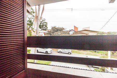 Casa de condomínio para alugar com 300m², 3 quartos e 4 vagas Casa de condomínio para alugar com 300m², 3 quartos e 4 vagasVaranda