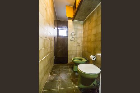 Casa de condomínio para alugar com 300m², 3 quartos e 4 vagas Casa de condomínio para alugar com 300m², 3 quartos e 4 vagasBanheiro da Suíte