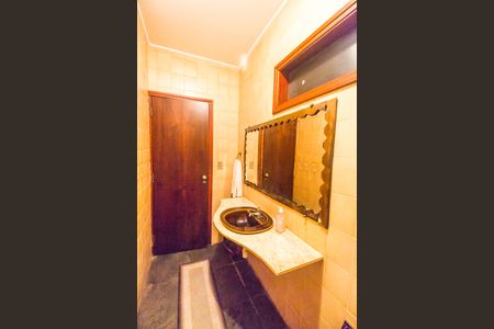 Casa de condomínio para alugar com 300m², 3 quartos e 4 vagas Casa de condomínio para alugar com 300m², 3 quartos e 4 vagasLavabo