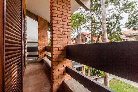 Casa de condomínio para alugar com 300m², 3 quartos e 4 vagas Casa de condomínio para alugar com 300m², 3 quartos e 4 vagasVaranda