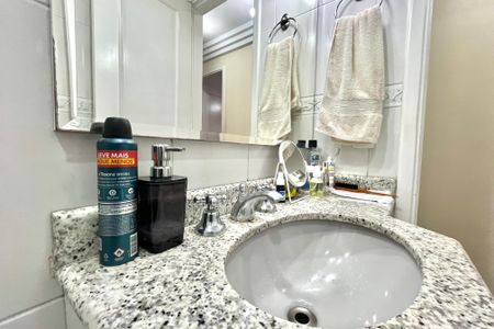 Apartamento à venda com 86m², 3 quartos e 2 vagas Apartamento à venda com 86m², 3 quartos e 2 vagasBanheiro Social