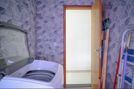 Casa à venda com 315m², 7 quartos e 2 vagas Casa à venda com 315m², 7 quartos e 2 vagasCasa 5 - Área de serviço