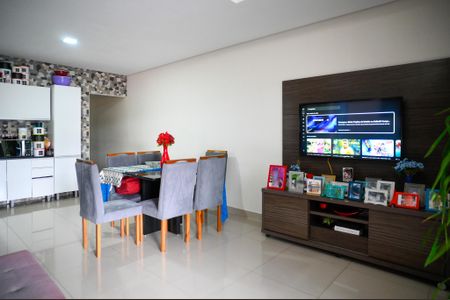 Casa à venda com 315m², 7 quartos e 2 vagas Casa à venda com 315m², 7 quartos e 2 vagasCasa 5 - Sala