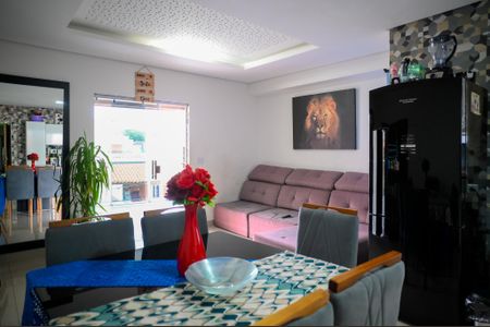 Casa à venda com 315m², 7 quartos e 2 vagas Casa à venda com 315m², 7 quartos e 2 vagasCasa 5 - Sala