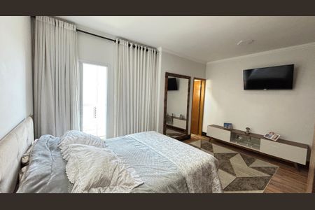 Apartamento à venda com 148m², 3 quartos e 2 vagas Apartamento à venda com 148m², 3 quartos e 2 vagasSuíte
