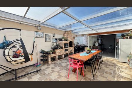 Apartamento à venda com 148m², 3 quartos e 2 vagas Apartamento à venda com 148m², 3 quartos e 2 vagasCobertura
