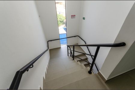 Apartamento à venda com 48m², 2 quartos e 1 vagaEscada