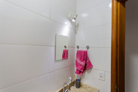 Apartamento à venda com 108m², 2 quartos e 1 vaga Apartamento à venda com 108m², 2 quartos e 1 vagaBanheiro